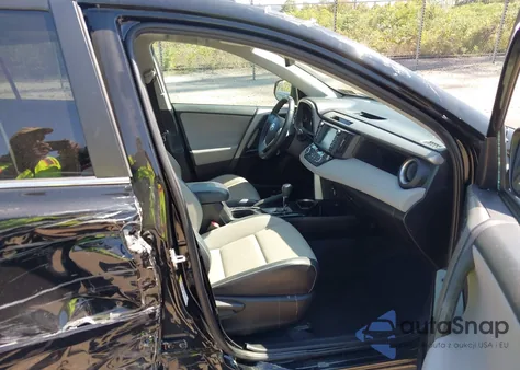 2016 Toyota Rav4 Limited z USA, uszkodzony, nr VIN 2T3DFREV4GW427809